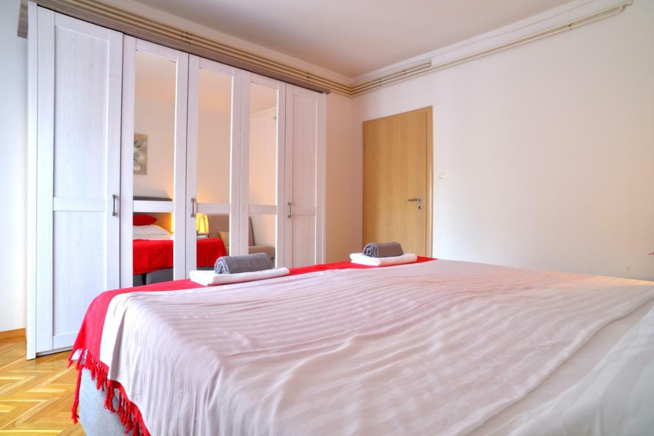 Red Rose Apartment สปลิท ภายนอก รูปภาพ