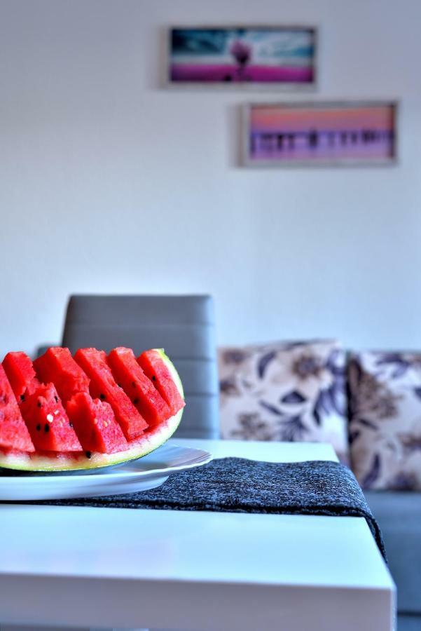 Red Rose Apartment สปลิท ภายนอก รูปภาพ