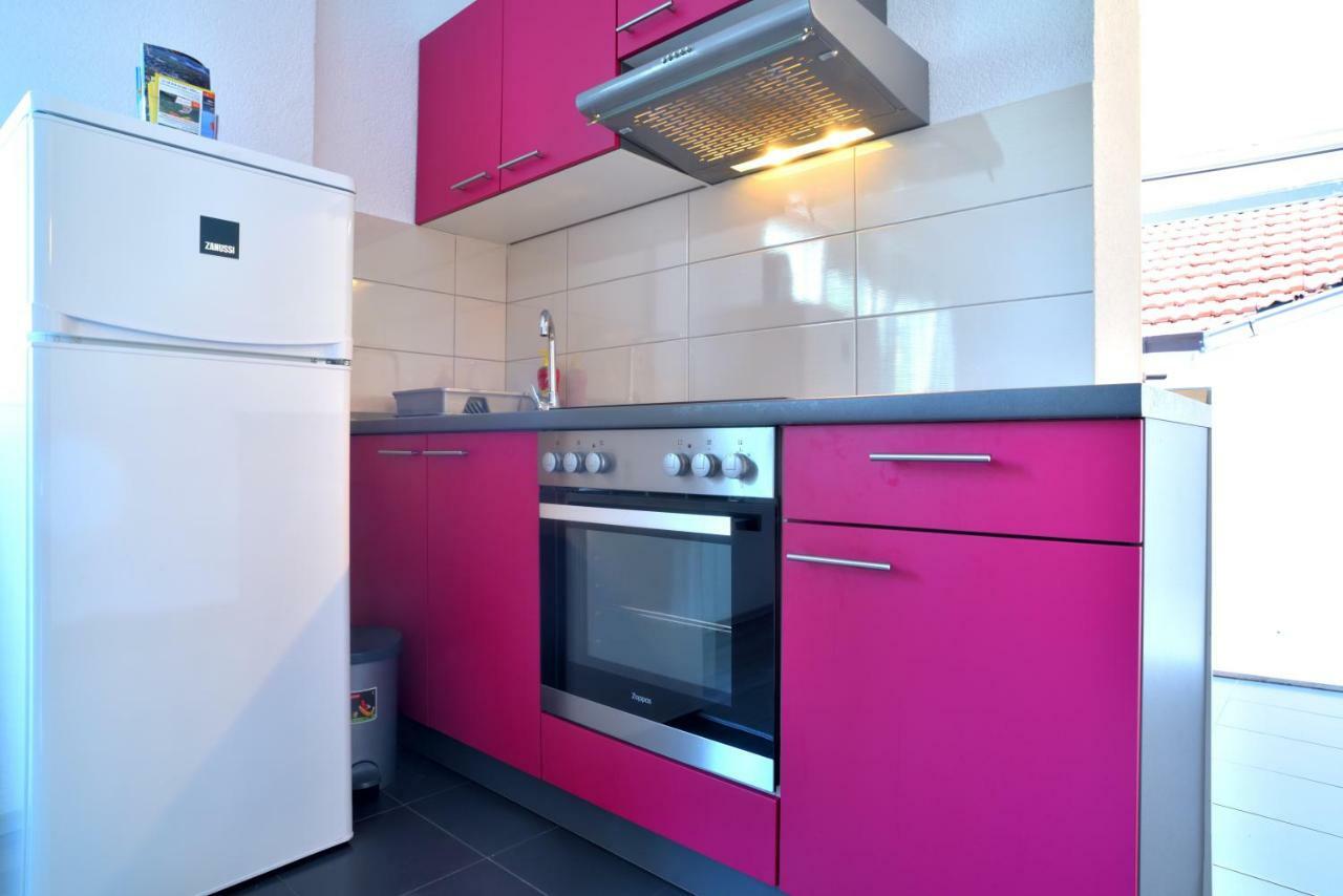 Red Rose Apartment สปลิท ภายนอก รูปภาพ