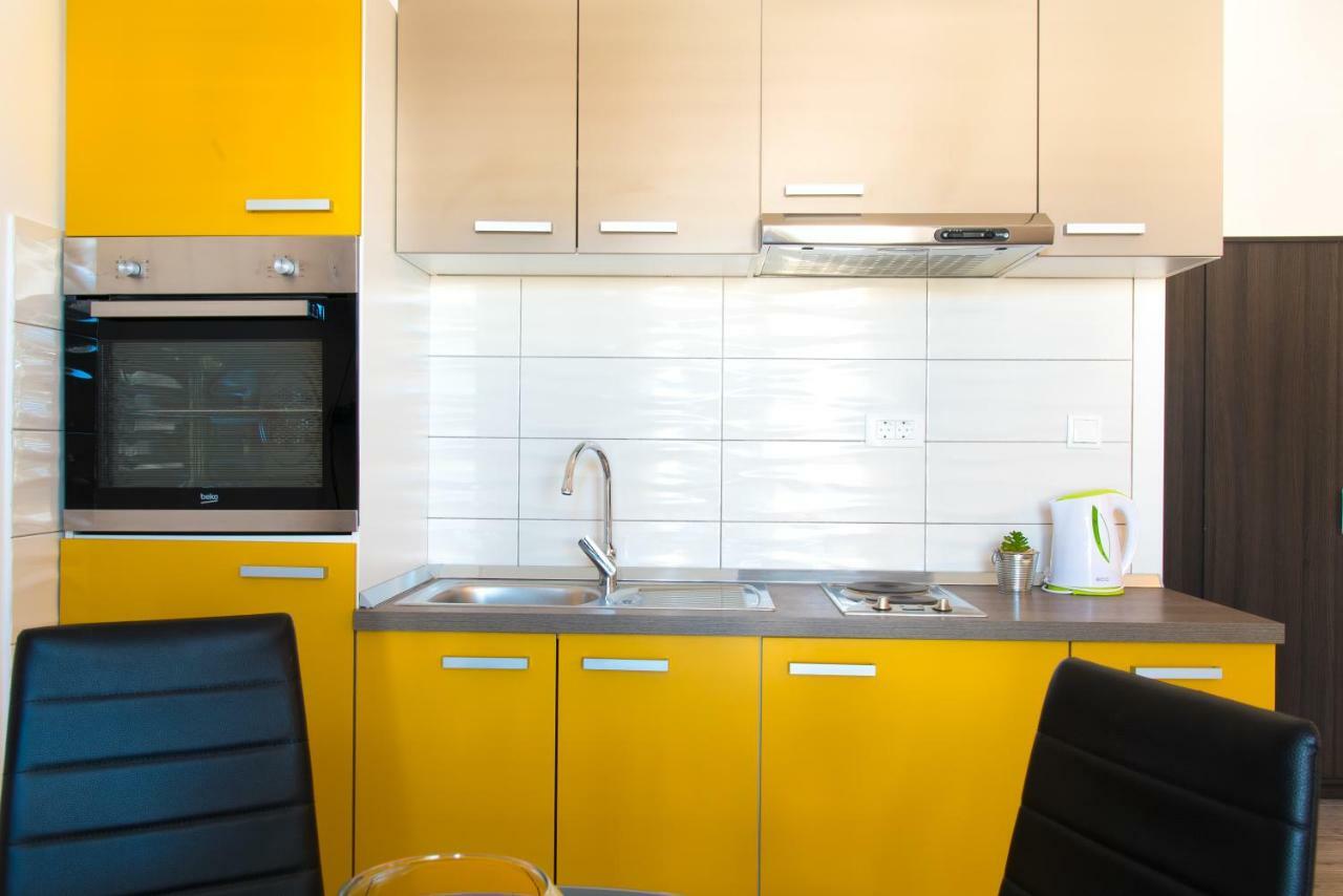 Red Rose Apartment สปลิท ภายนอก รูปภาพ